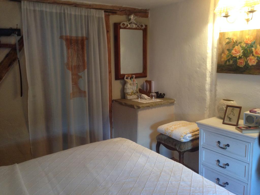 All Seasons Bed & Breakfast Kerpen  Pokoj fotografie