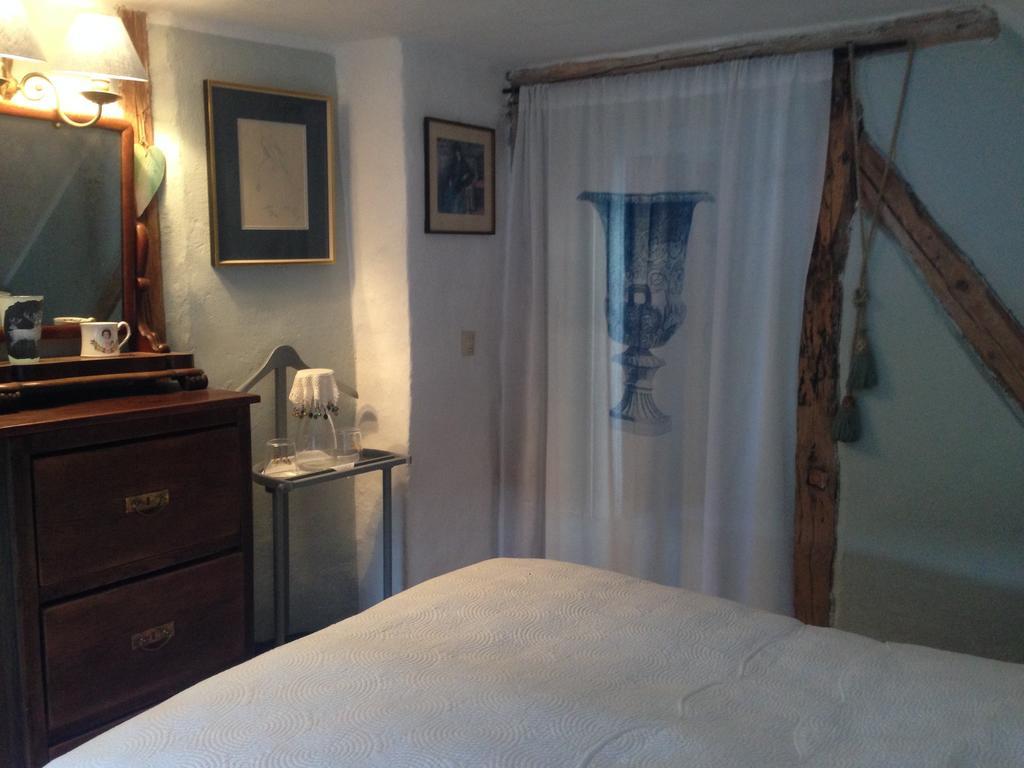 All Seasons Bed & Breakfast Kerpen  Pokoj fotografie